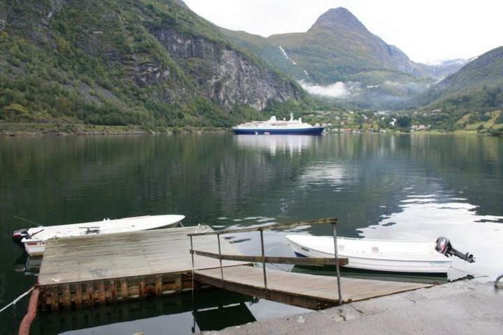 Solhaug Fjordcamping Geiranger Eksteriør billede